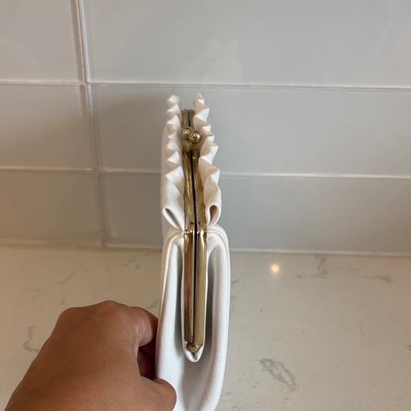 Chic White Leather Wristlet - Picture 2 of 8